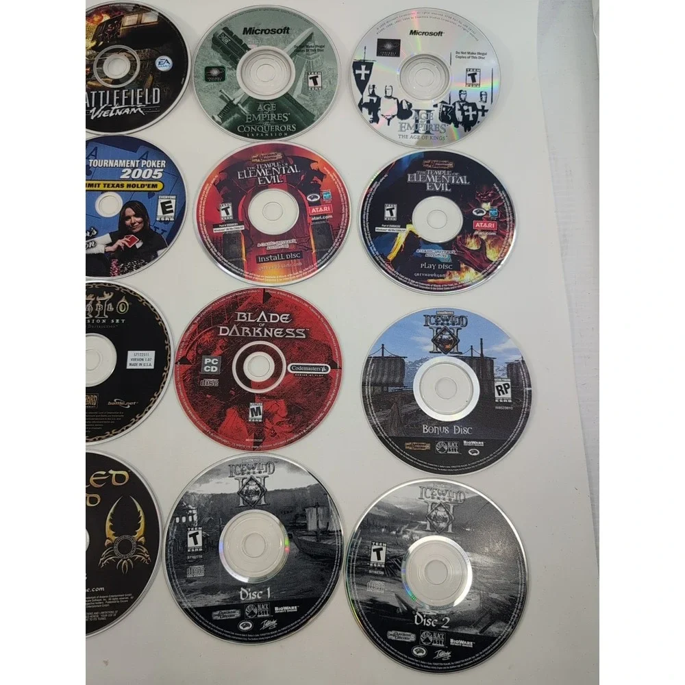 VTG PC CD-ROM Windows Game Lot Of 24 – Discs Only -‎ Diablo, Half-Life, Icewind